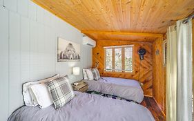 Rustic Newland Cabin With Deck By Lake And Trails!